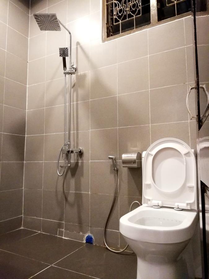 Mansion Hostel Мандалай Экстерьер фото