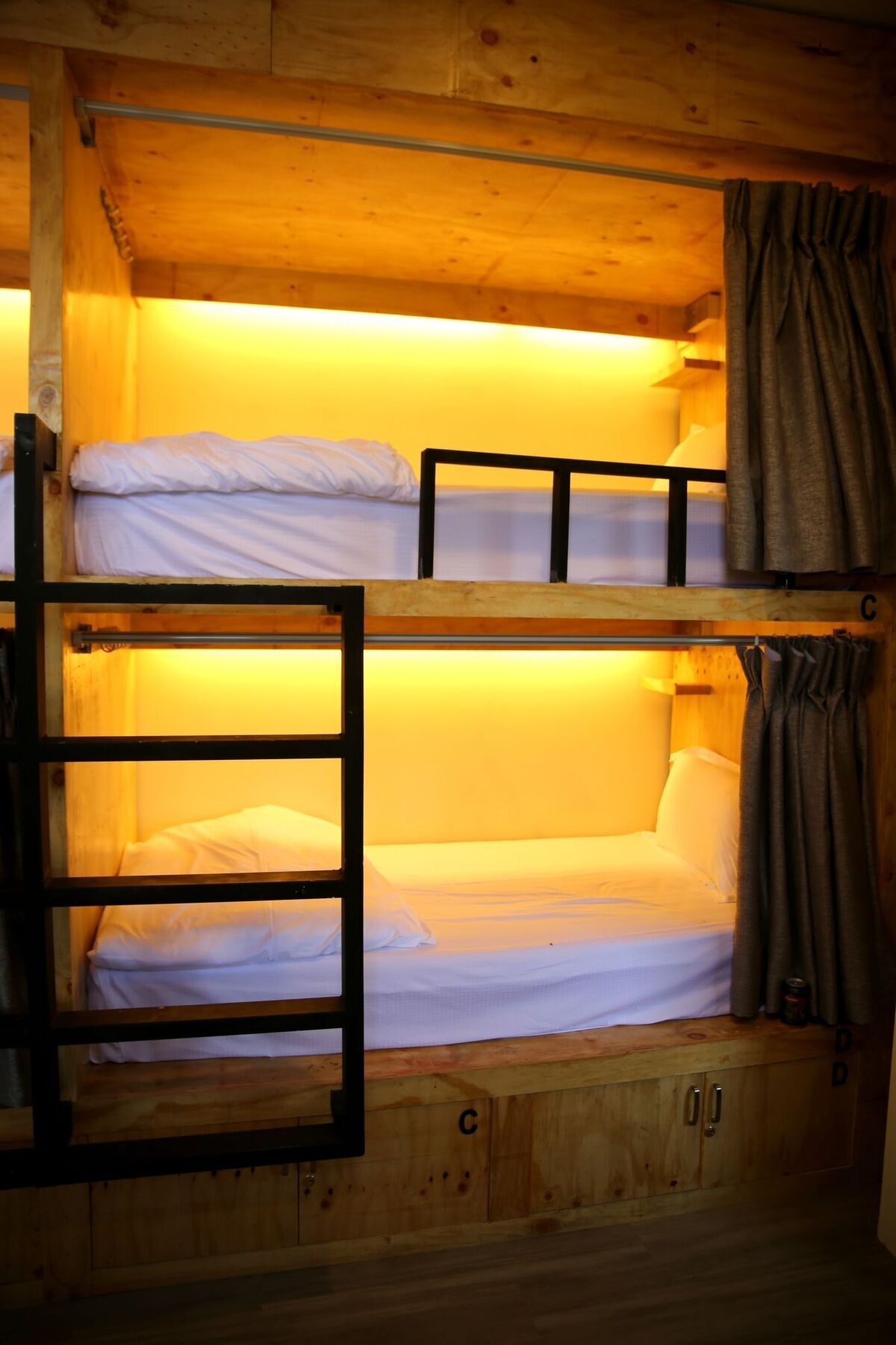 Mansion Hostel Мандалай Экстерьер фото